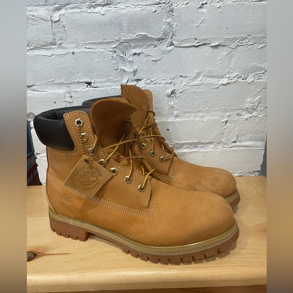 Men’s Timberland Premium 6’’ WP Boots~Nubuck Wheat~Men’s Size 9.5M - Picture 1 of 11